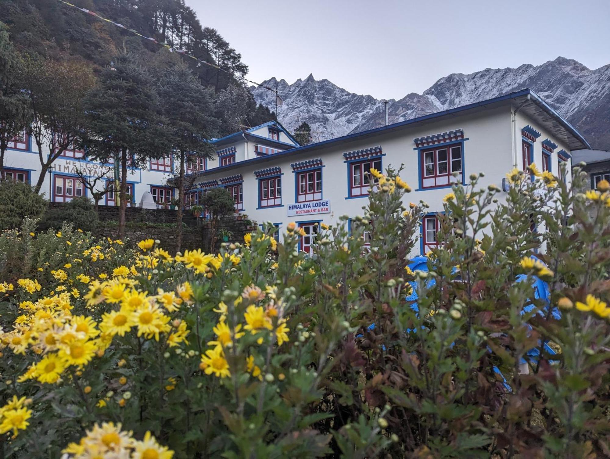 Lukla Himalaya Lodge Esterno foto