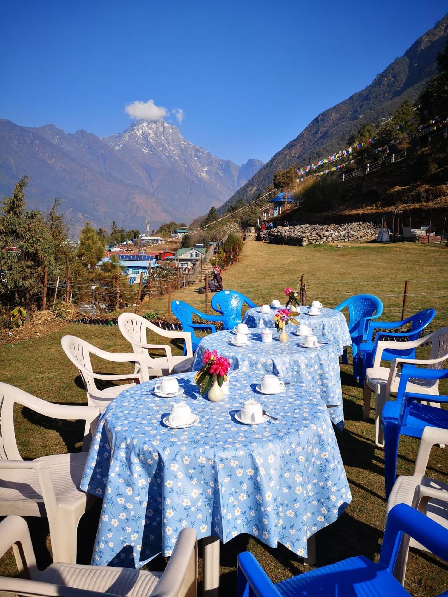 Lukla Himalaya Lodge Esterno foto